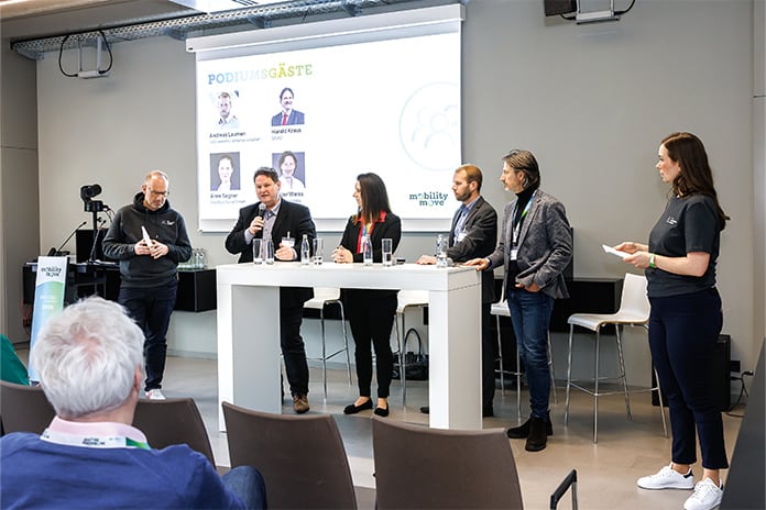 Redner bei einem Podium der Mobilty Move